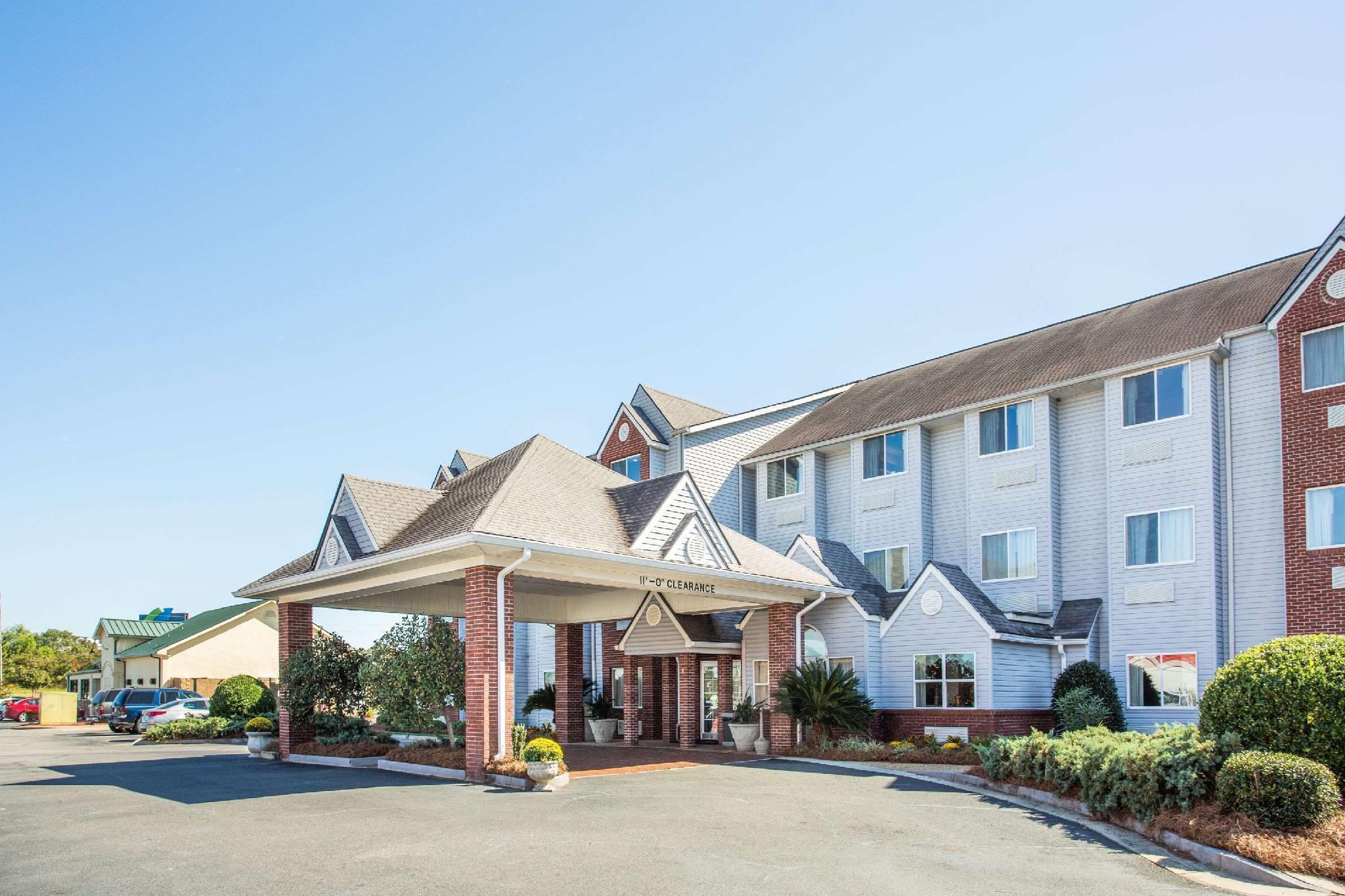 Microtel Inn & Suites By Wyndham Tifton Buitenkant foto